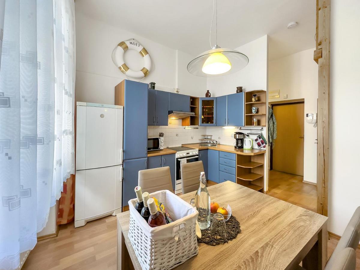 קרלובי וארי Laura'S Apartment מראה חיצוני תמונה