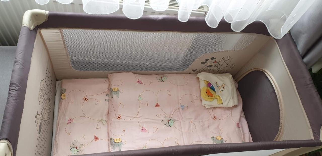 קרלובי וארי Laura'S Apartment מראה חיצוני תמונה